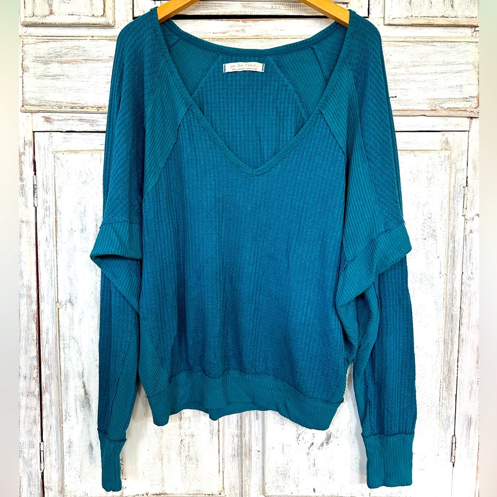 We the Free long sleeve V neck Thermal Tee, GUC, Small